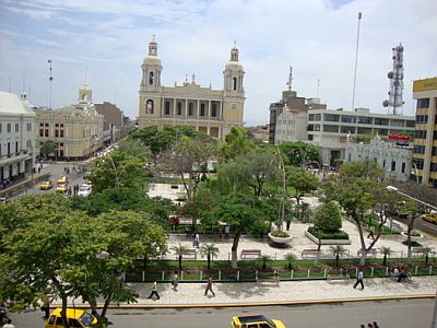 Chiclayo, place et cathédrale