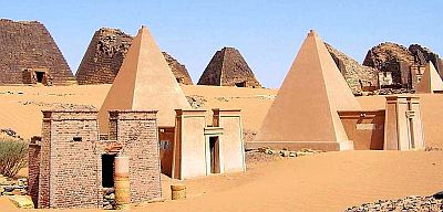 Les pyramides de Méroé