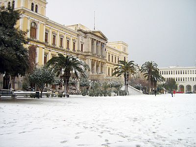 Neige à Syros, place Miaouli, Ermopoli