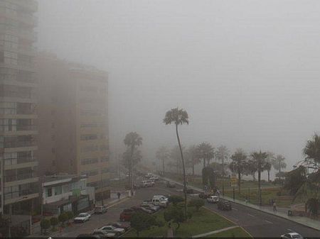 Brouillard à Lima