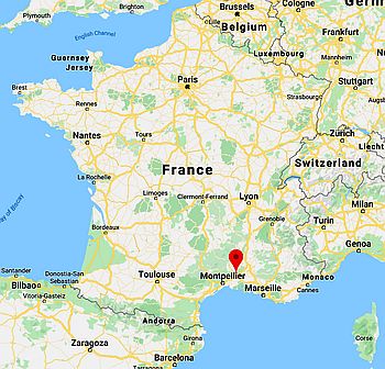 Nîmes, position dans la carte